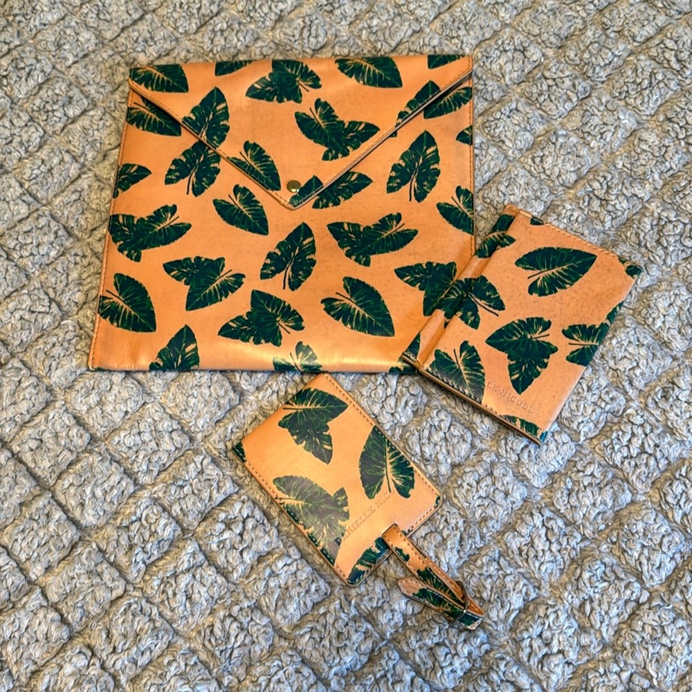 Danielle Nicole travel bags